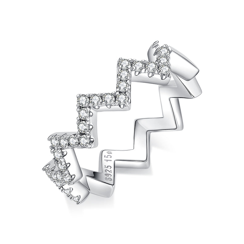 CARISSIE round moissanite pavé ring, angled side profile revealing the S925 silver hallmark and geometric chevron structure