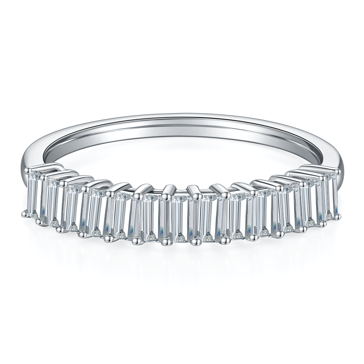 CARISSIE eternity band, side profile displaying the ribbed texture created by the prominent vertical prongs along the shank