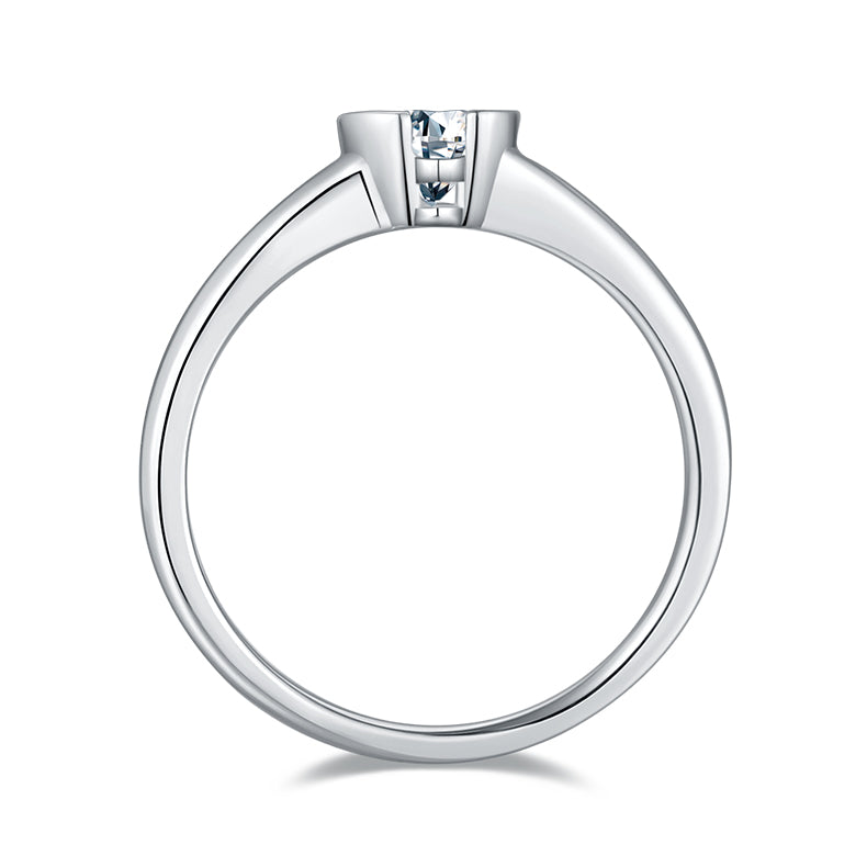 CARISSIE trillion moissanite bezel ring, side profile revealing the slim shank and secure bezel structure