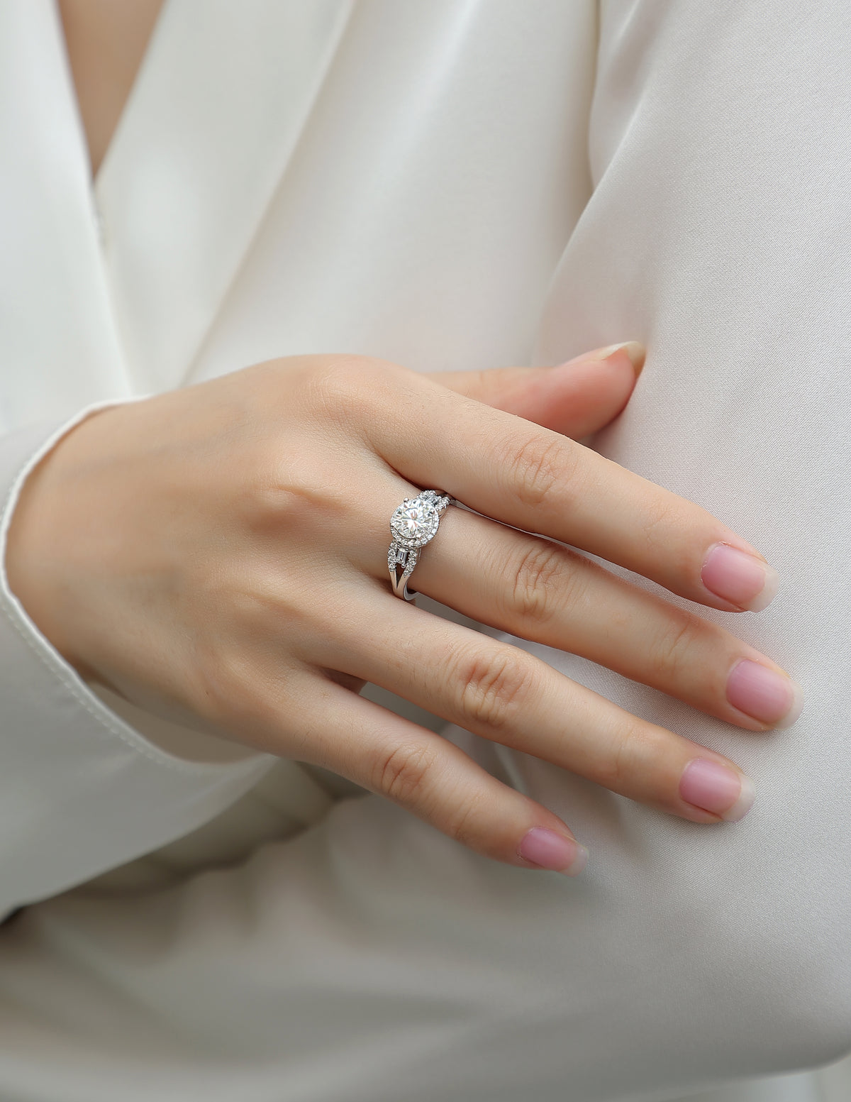 Carissie Ring MF214298 - Silver On Model