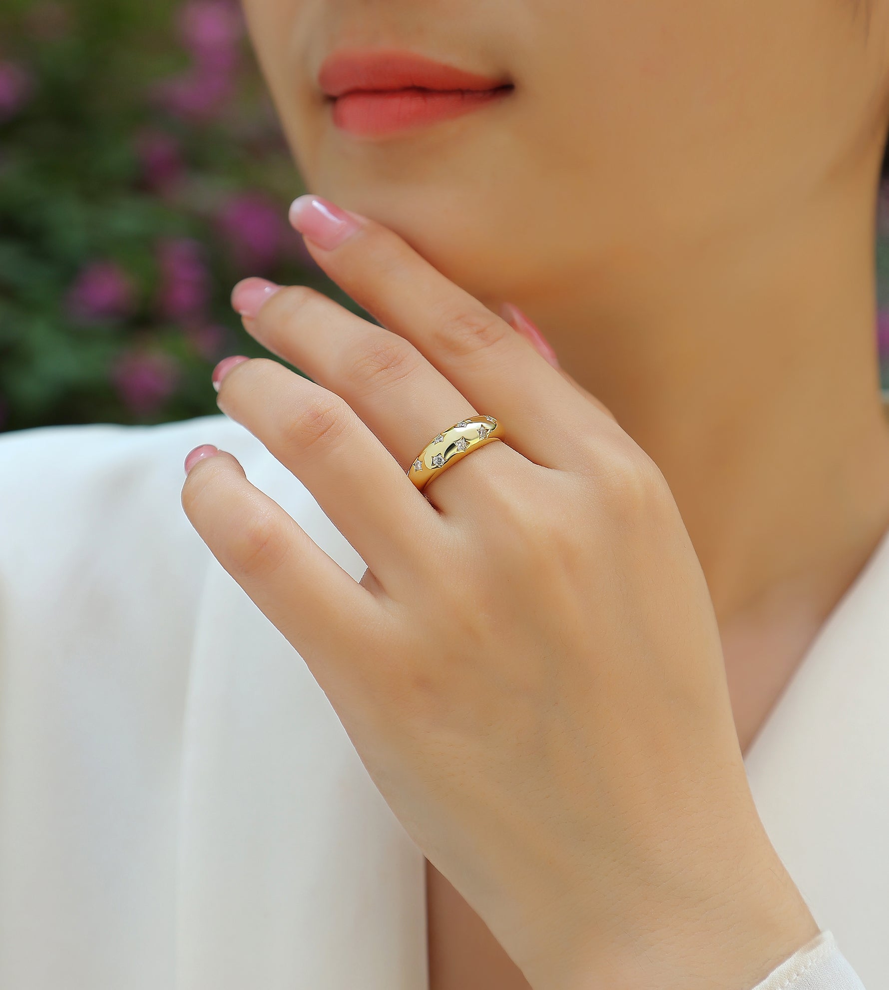 Carissie Ring MF216010 - Yellow Gold On Model