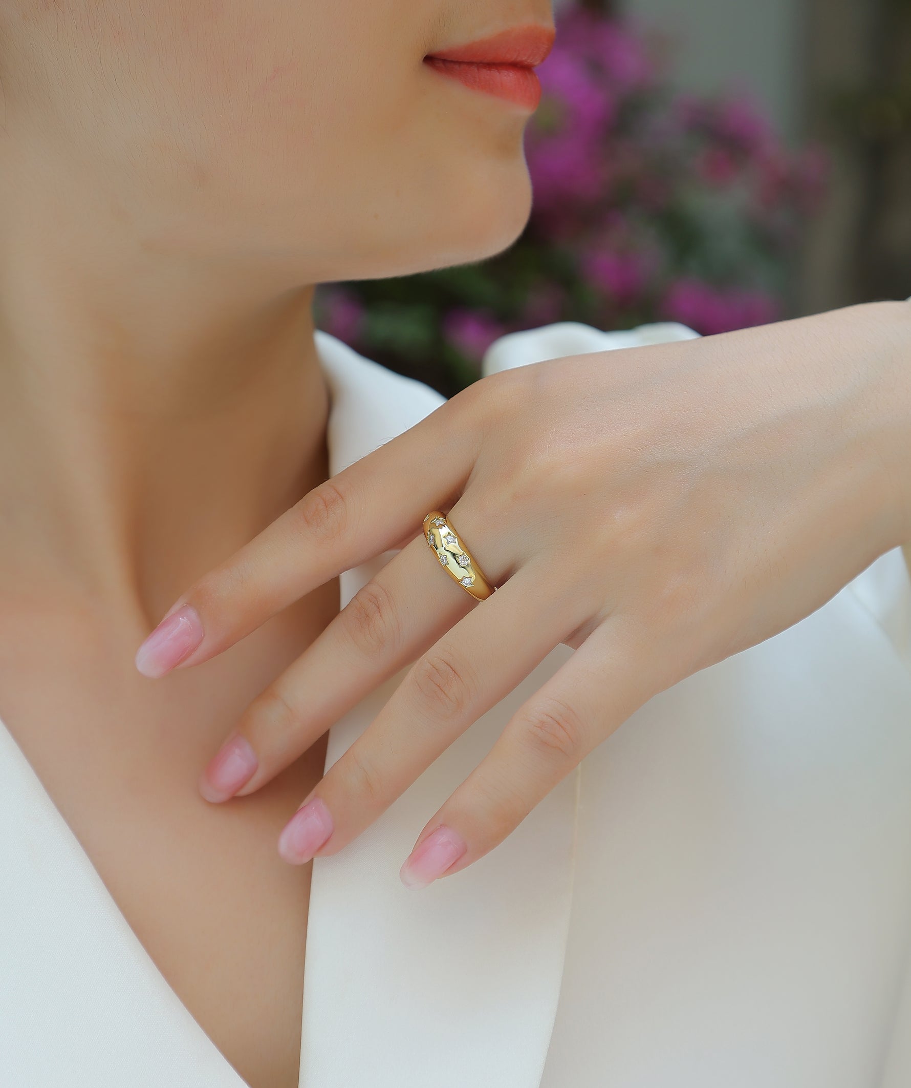 Carissie Ring MF216010 - Yellow Gold On Model
