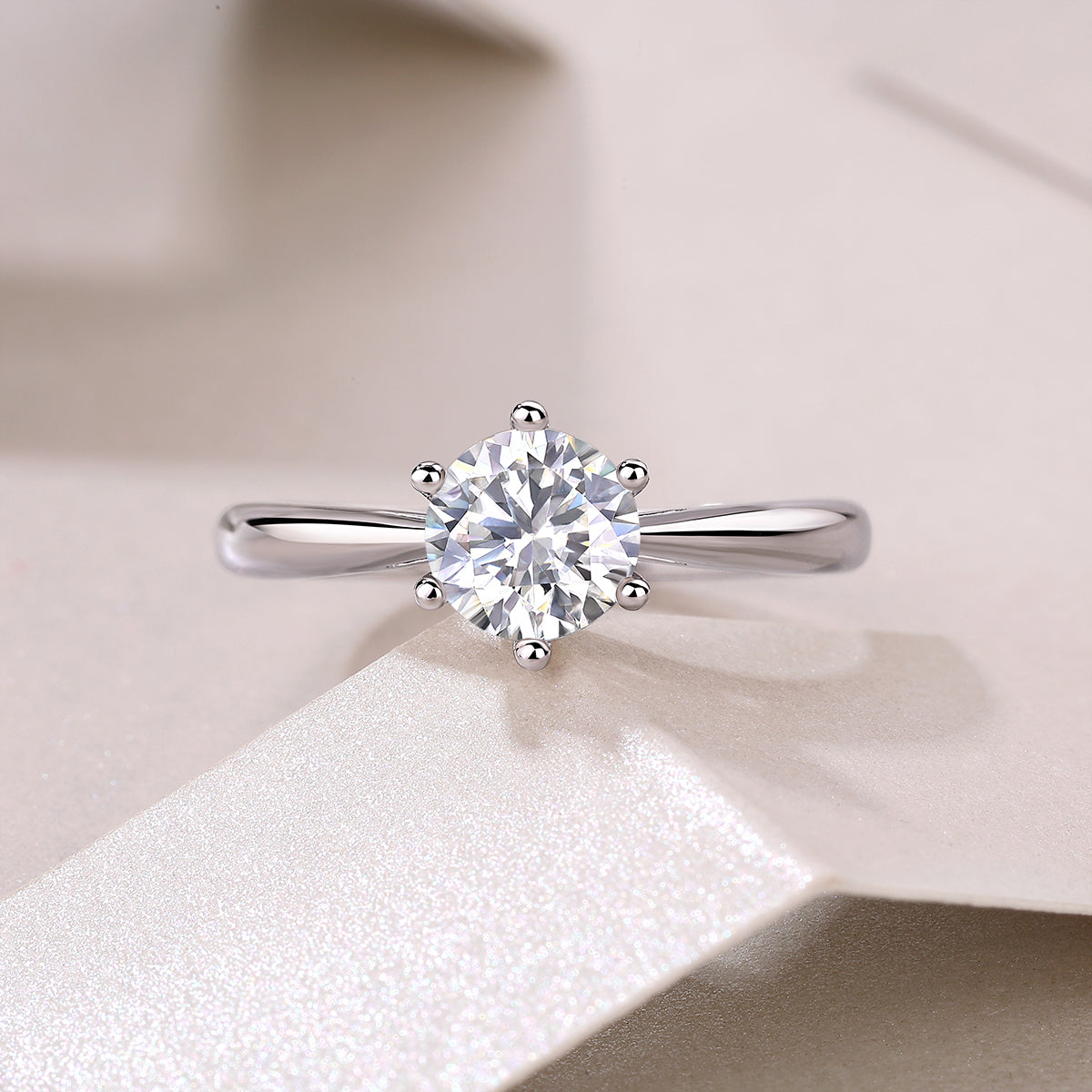 Carissie Classic Round Solitaire Prong Engagement Ring 1 Ct