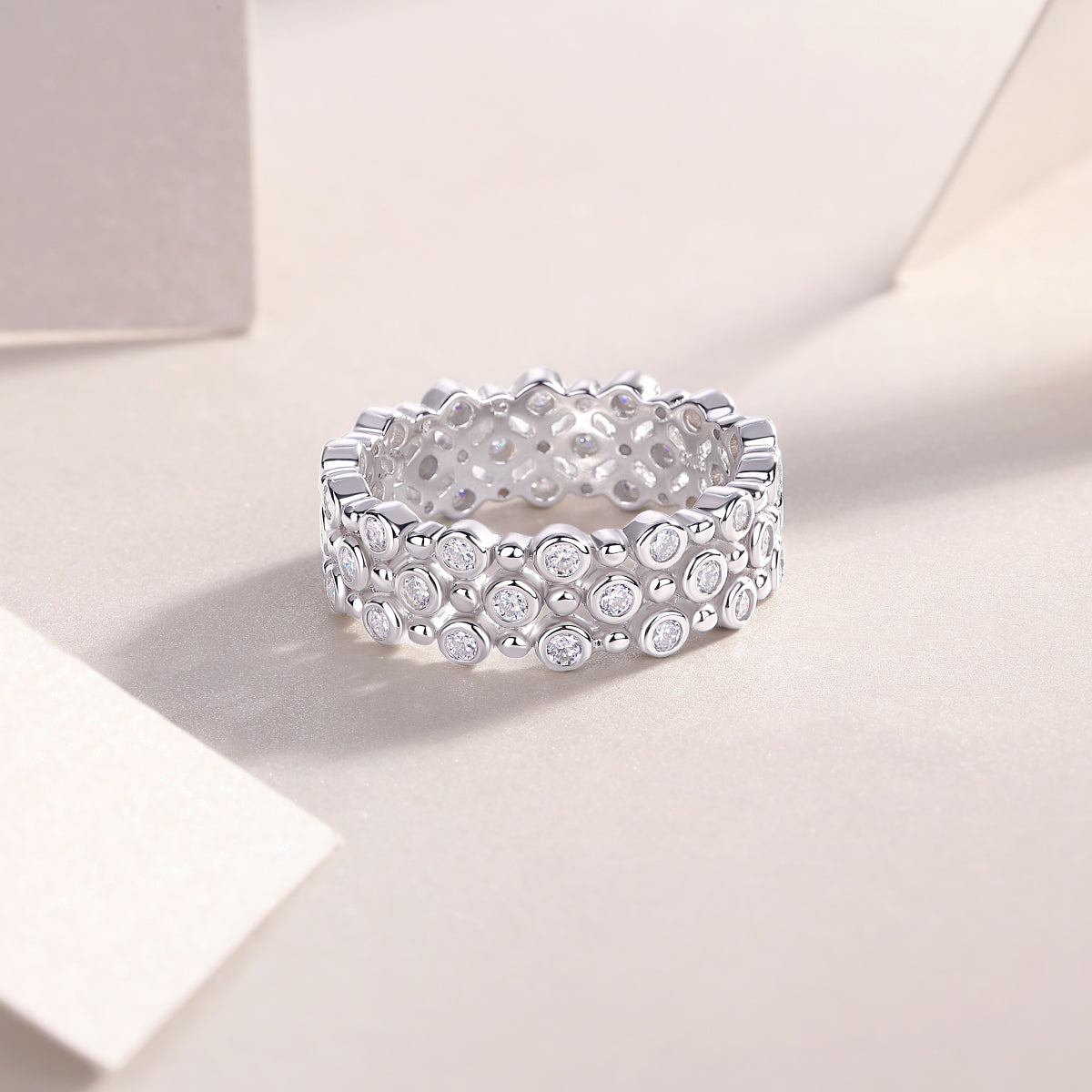 Carissie Intricate Bubble Cluster Openwork Statement Band