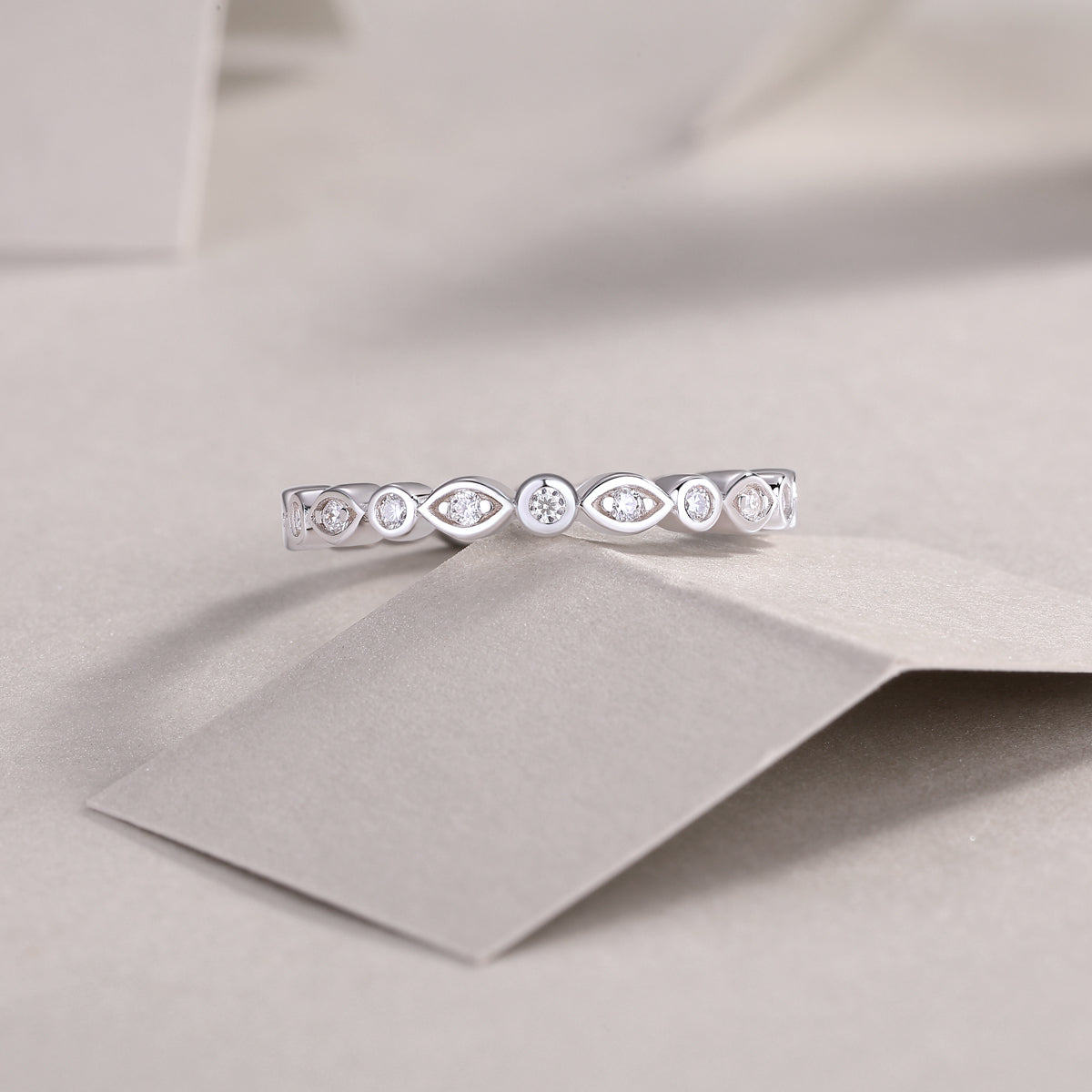 Carissie Classic Marquise Round Alternating Eternity Band