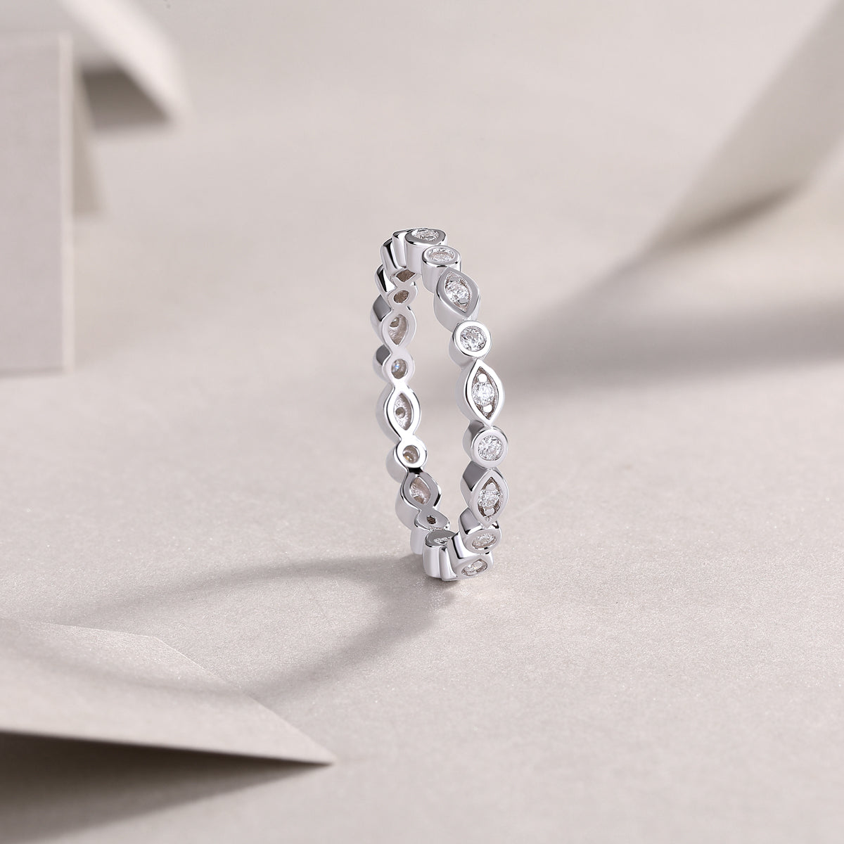 Carissie Classic Marquise Round Alternating Eternity Band