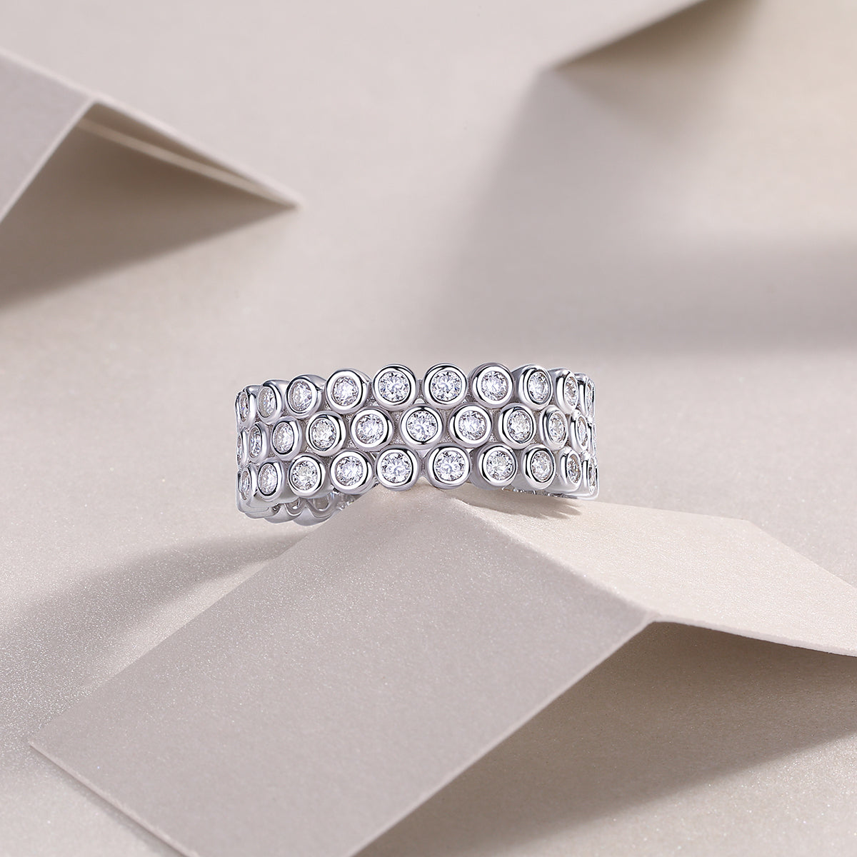 Carissie Vintage Multi-Row Bezel Cluster Eternity Band