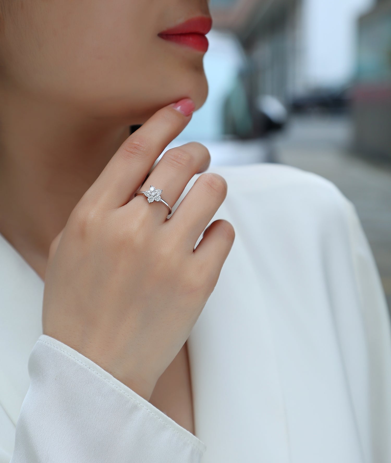Carissie Vintage Flower Cluster Prong Statement Ring
