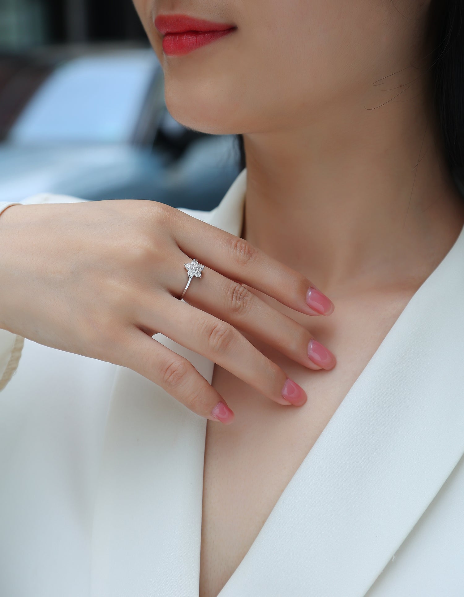 Carissie Vintage Flower Cluster Prong Statement Ring