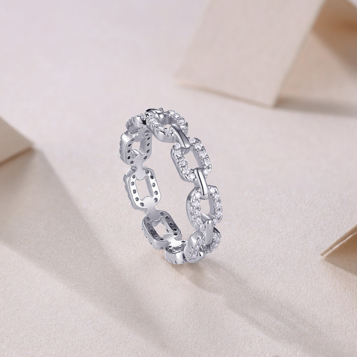 Carissie Elegant Interlocking Link Cluster Statement Band